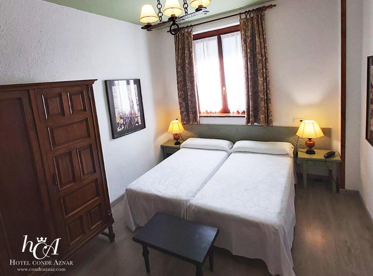Conde Aznar Hotel Jaca Luaran gambar