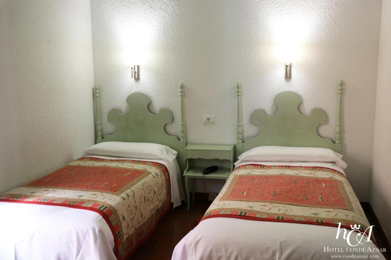 Conde Aznar Hotel Jaca Luaran gambar