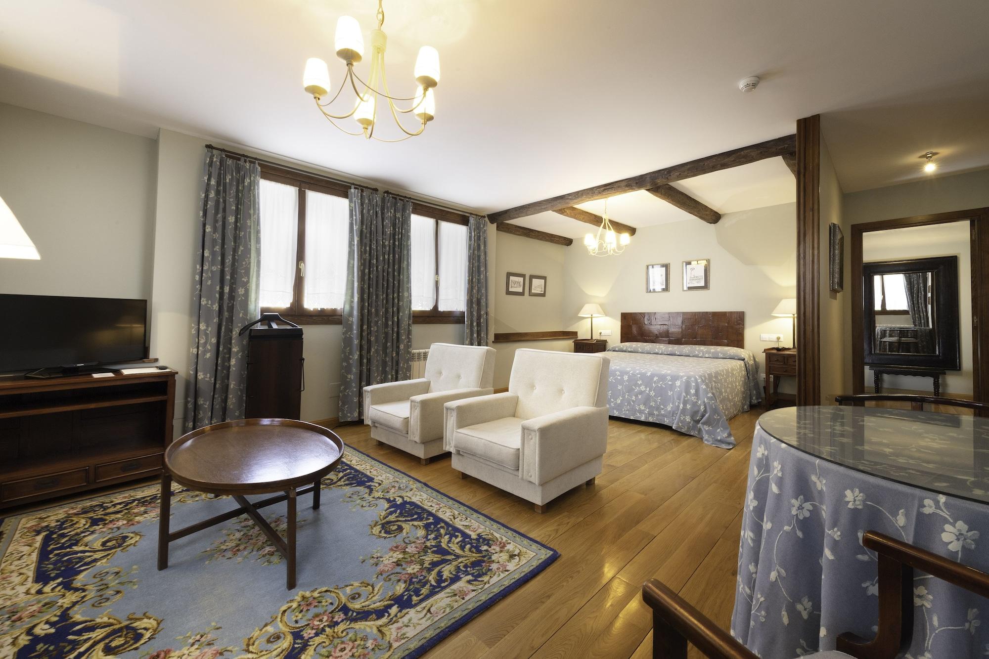 Conde Aznar Hotel Jaca Luaran gambar