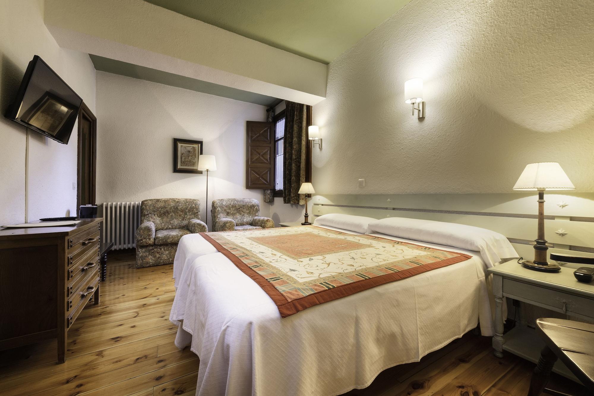 Conde Aznar Hotel Jaca Luaran gambar