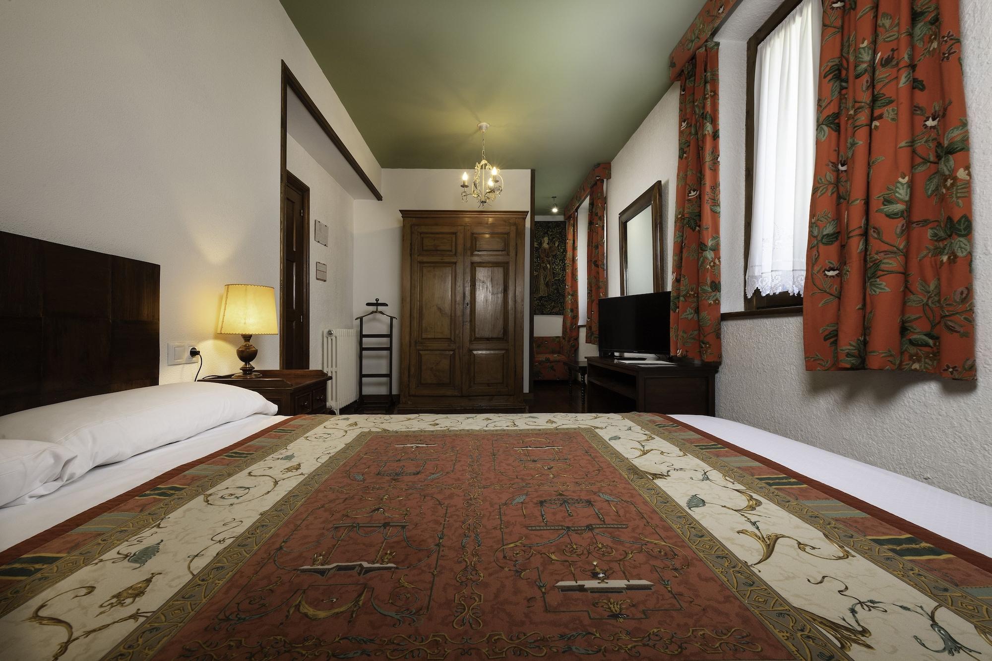 Conde Aznar Hotel Jaca Luaran gambar