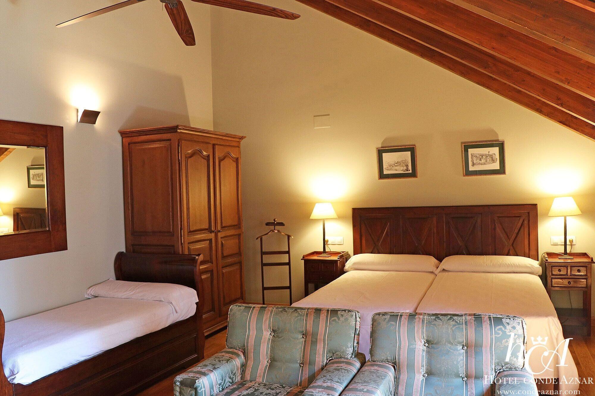 Conde Aznar Hotel Jaca Luaran gambar