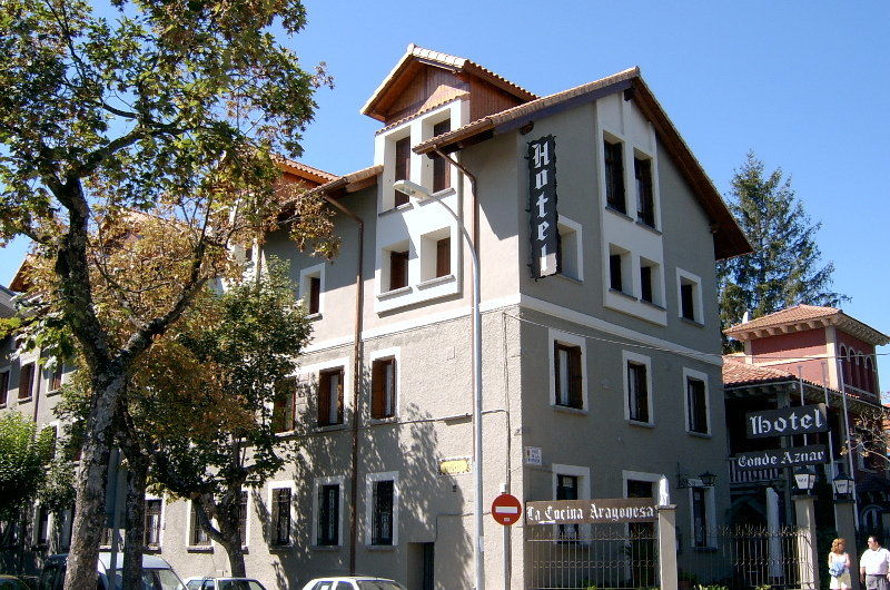Conde Aznar Hotel Jaca Luaran gambar