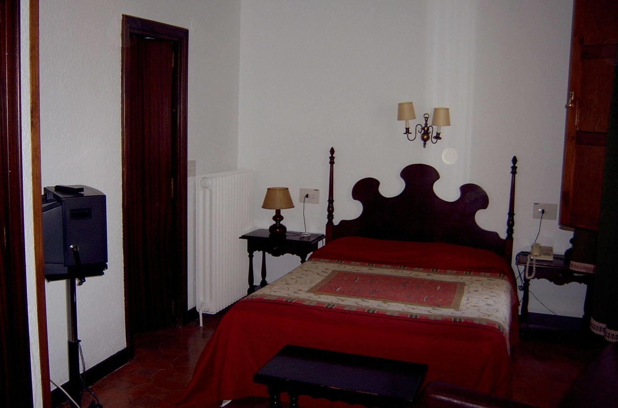 Conde Aznar Hotel Jaca Luaran gambar